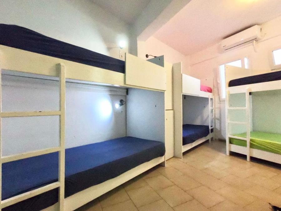 Fira Backpackers Place 외부 사진