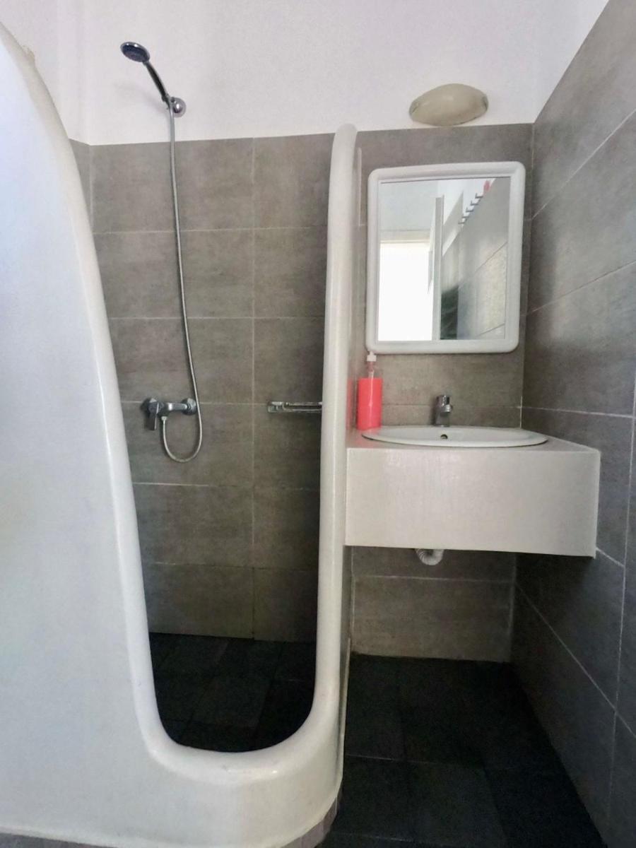 Fira Backpackers Place 외부 사진