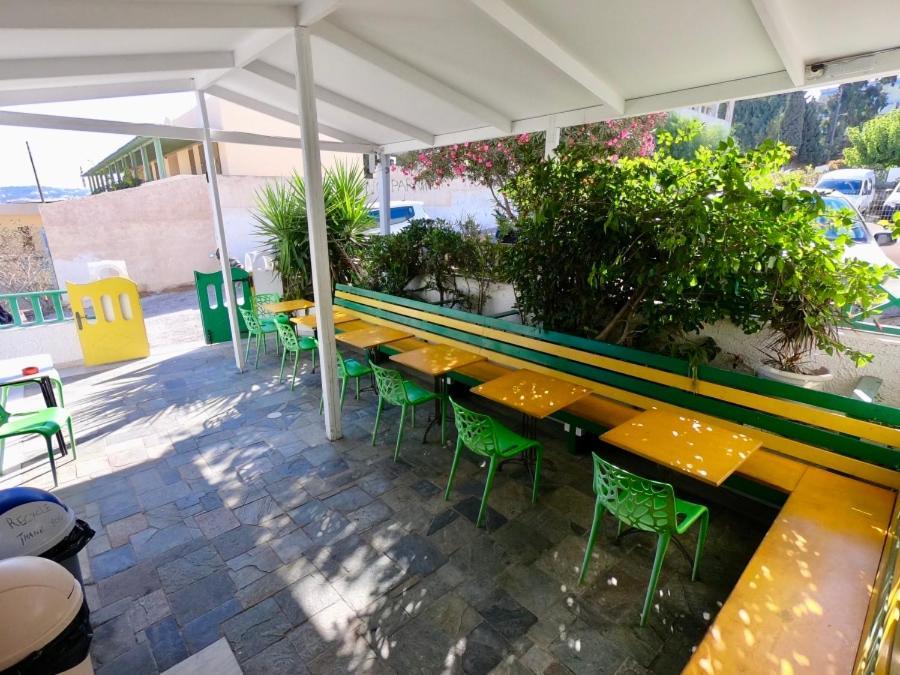 Fira Backpackers Place 외부 사진